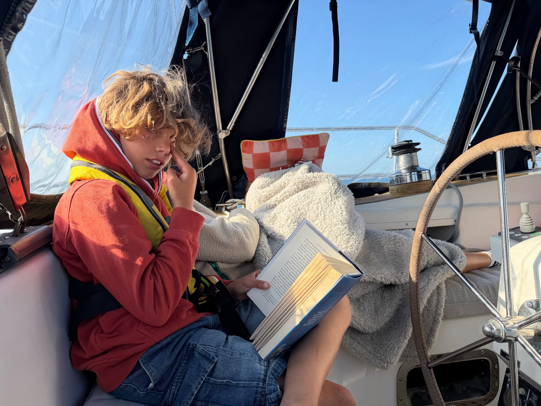 Beau Reading, Nelson; Hero of the seas- to the crew.